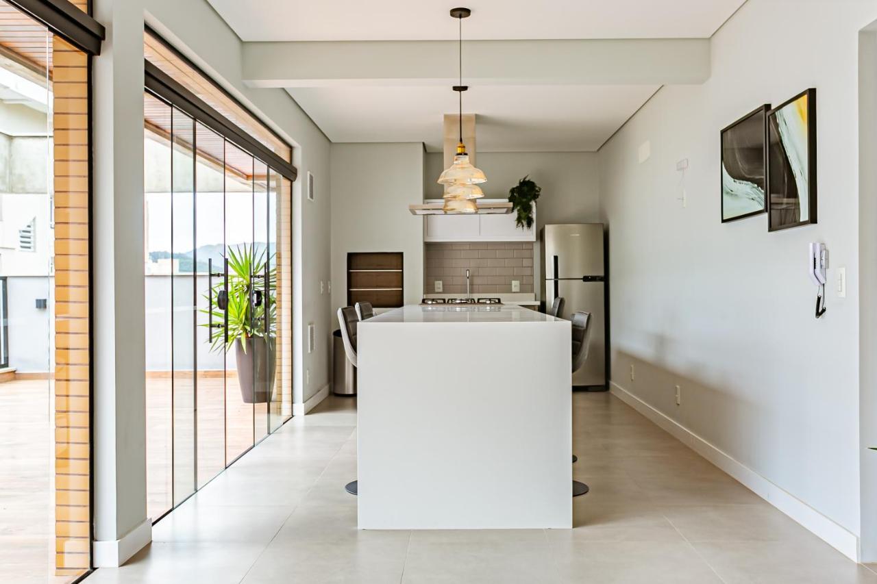 דירות Florianópolis Studio Moderno Com Vaga, Proximo A Lagoa Da Conceicao - Trindade מראה חיצוני תמונה
